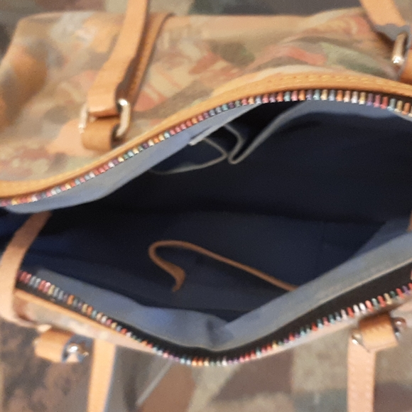 Handbag - Picture 3 of 4